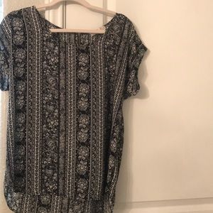 Black geo floral printed top.